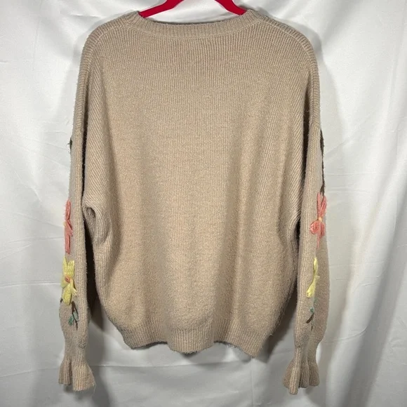 Seen and Be Seen Floral Embroidered Cream Sweater SZ L - Picture 6 of 6